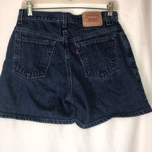 high waisted levi shorts!